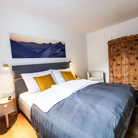 Pair Im Dorf Apartment Schwendau