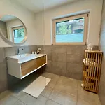Pair Im Dorf Schwendau